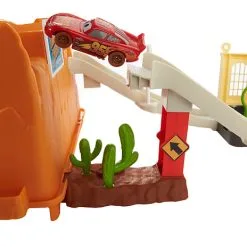 Disney Cars Race & Go Playset 18 Disney Cars Race & Go Playset -Konstruktionslegetøj butik 510c0397 40cd 418d 8375 d9bd17ca89bc