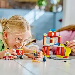 LEGO City 60375 Brandstation Og Brandbil 14 LEGO City 60375 Brandstation Og Brandbil -Konstruktionslegetøj butik 87a43b720cf5a027035961fe31570d2d