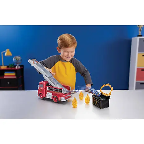 Disney Pixar Biler Brandbil Legesæt - Stunt & Splash 13 Disney Pixar Biler Brandbil Legesæt - Stunt & Splash - Billede 11